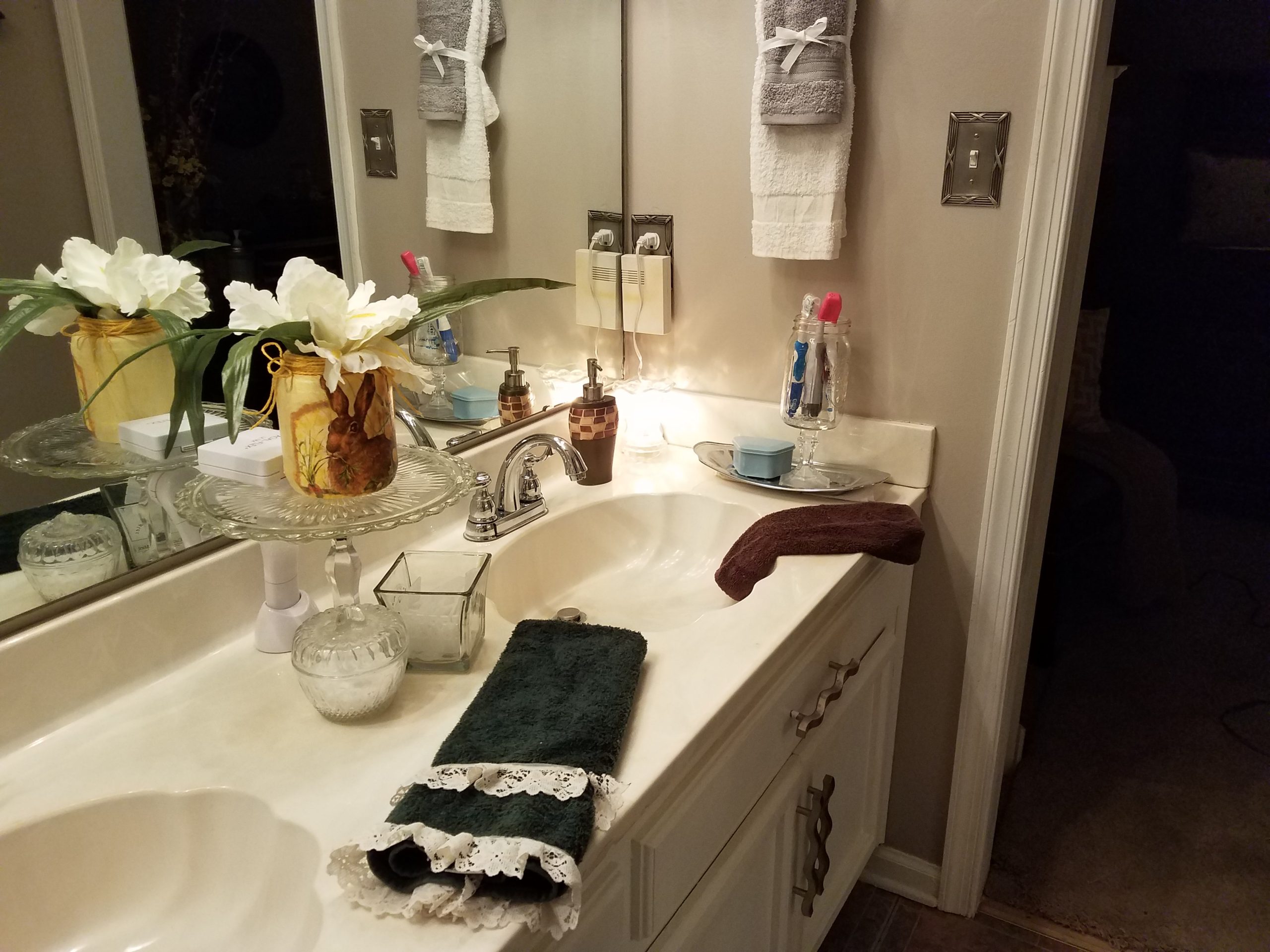 Clearissa Coward's Command Center