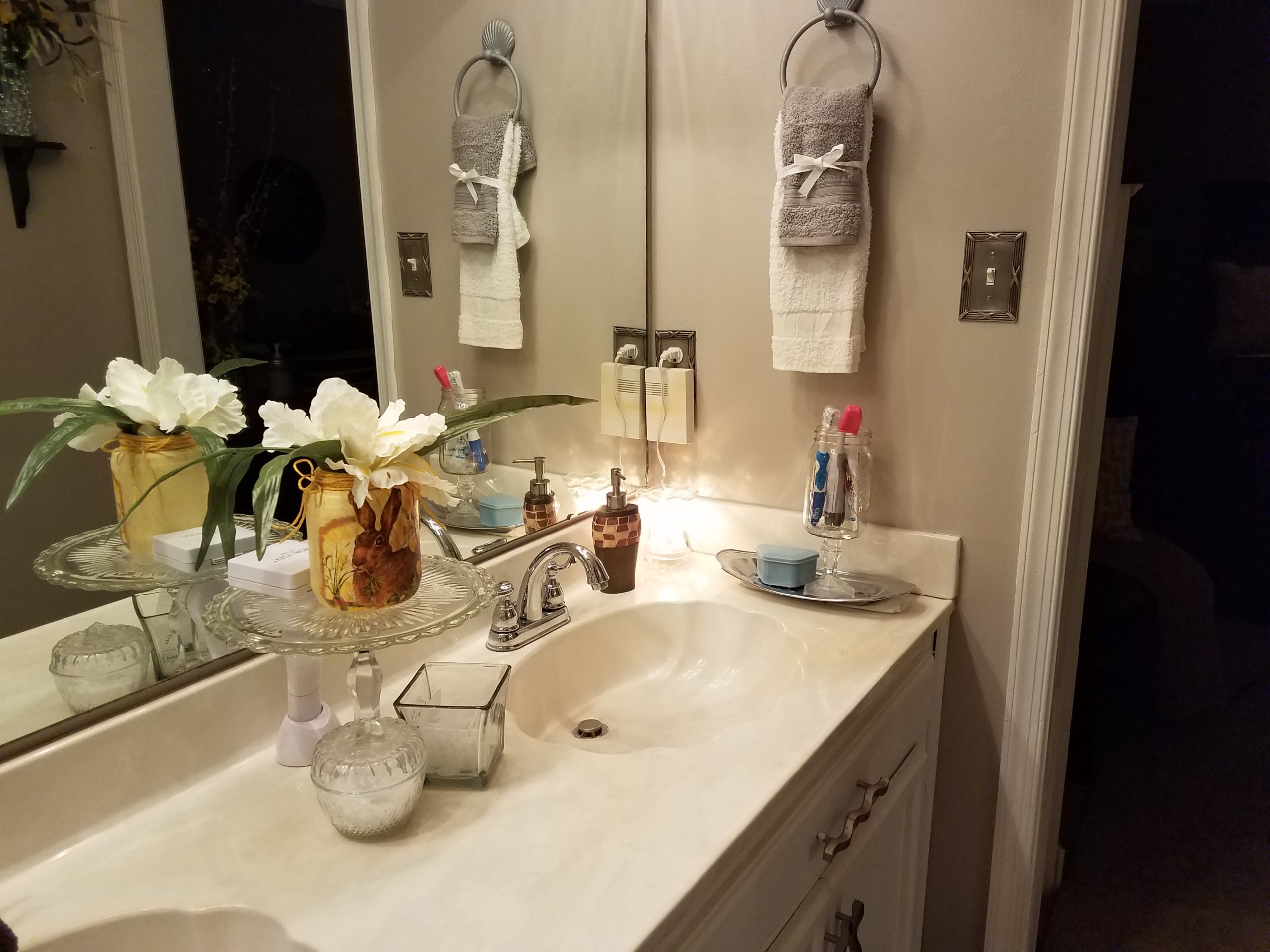 Clearissa Coward's Command Center