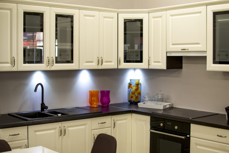 Give Your Kitchen Some Shine With The Following Decor Ideas