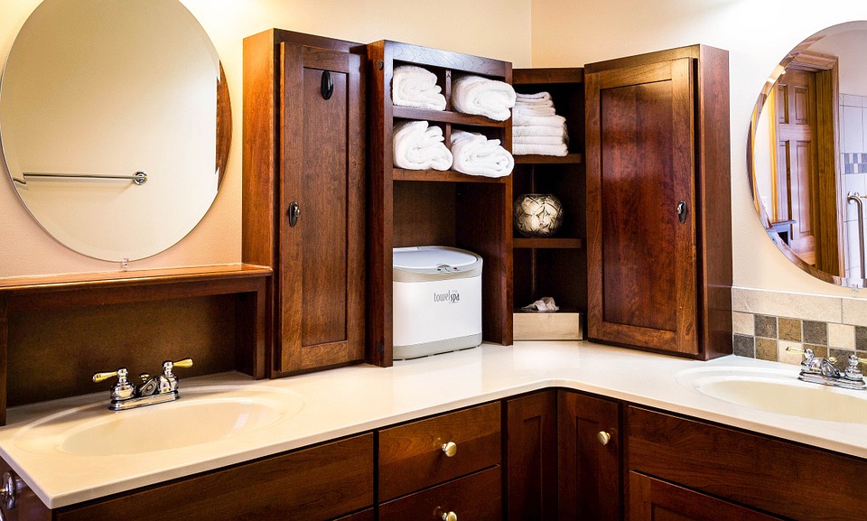 Choosing your Bathroom Accessories for Storage